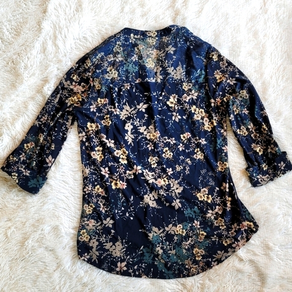 J.t.b. Set of 2 Floral Blouse V Neck Silver Button Shirts Size S small - Picture 11 of 16